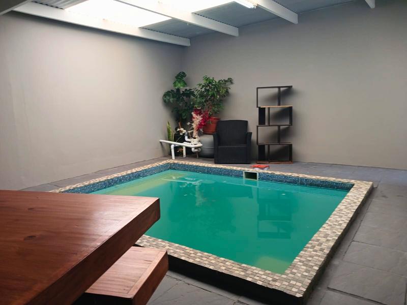 2 Bedroom Property for Sale in Parklands Western Cape